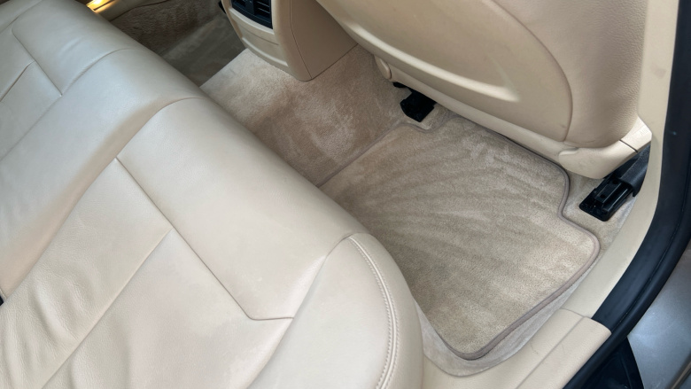 BMW 3 Series 330d xDrive Luxury 4dr Step Auto Diesel Saloon